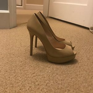 Vince Camuto nude pumps